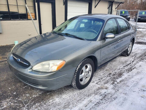 2003 Ford Taurus for sale at REM Motors in Columbus OH