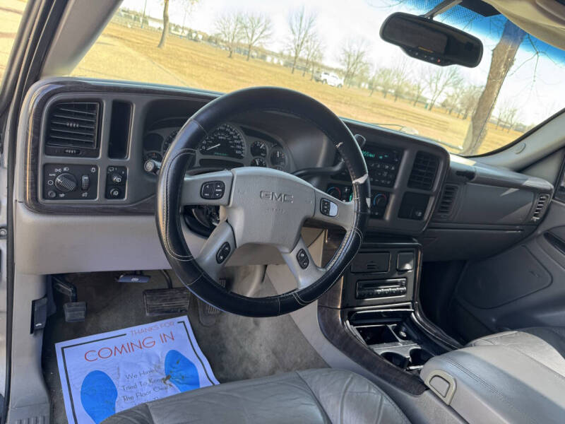 2004 GMC Yukon Denali