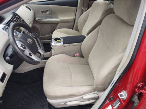 2012 Toyota Prius v Five