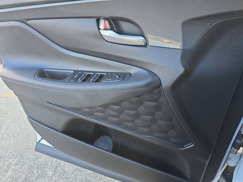 2023 Hyundai Santa Fe SE