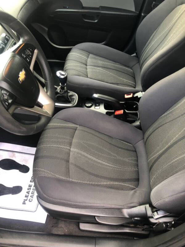 2015 Chevrolet Sonic LT Manual