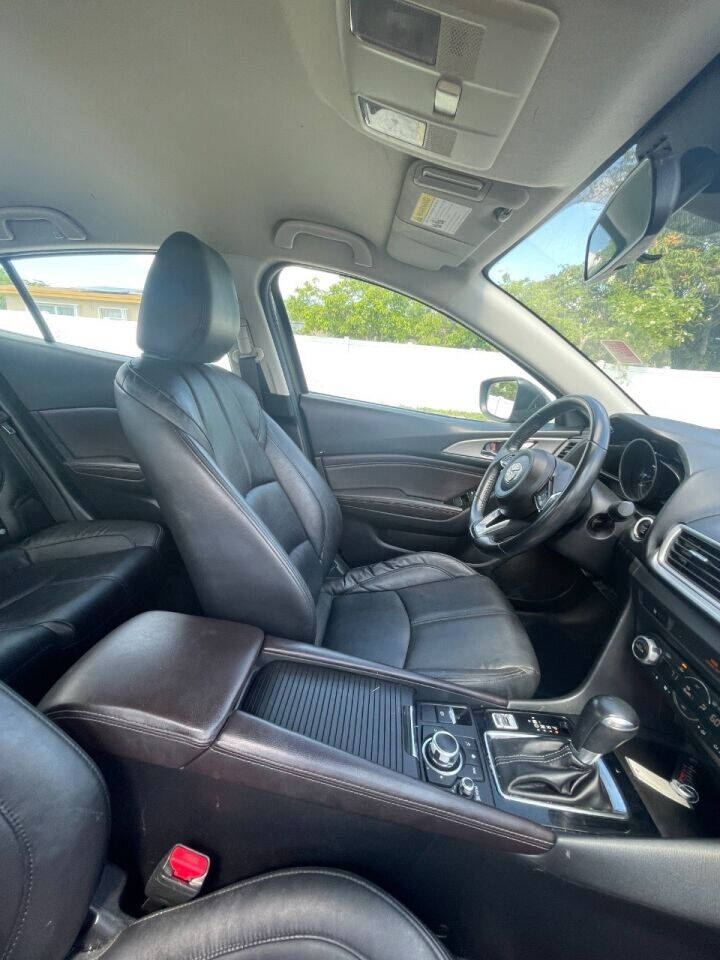 2017 Mazda MAZDA3 Sedan - $14,900