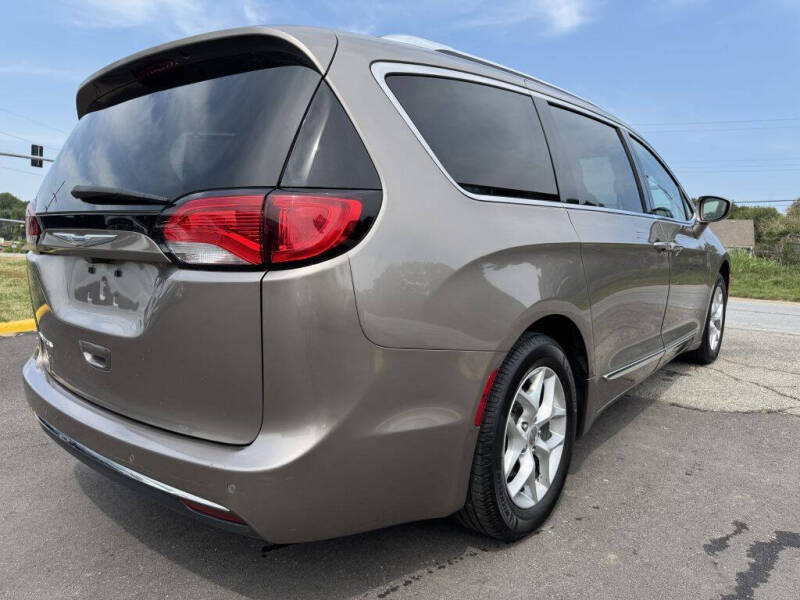 2018 Chrysler Pacifica Touring L