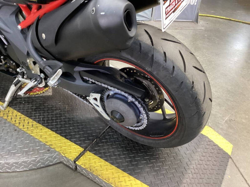 2015 Triumph Speed Triple R ABS