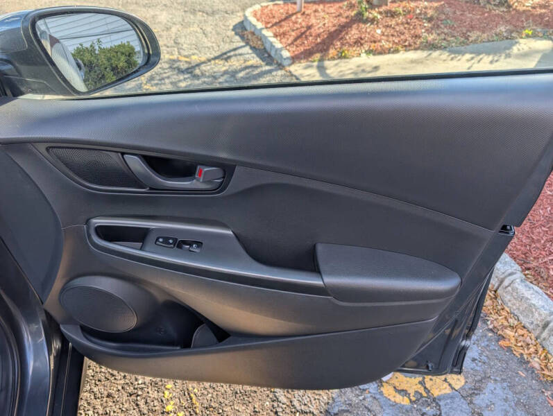 2021 Hyundai Kona SE