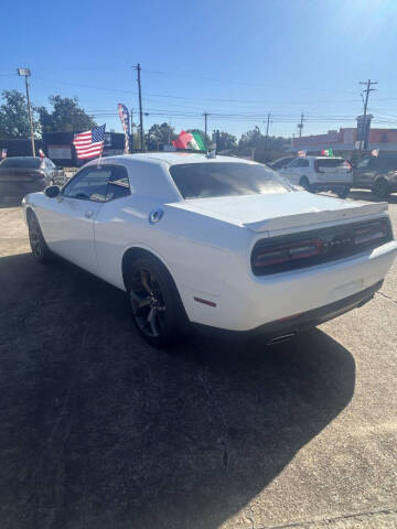 2019 Dodge Challenger SXT