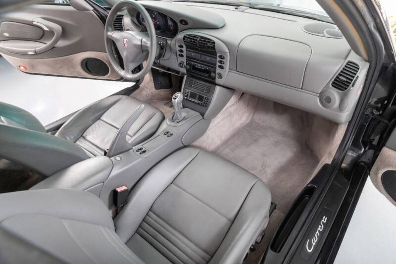 2001 Porsche 911 Carrera