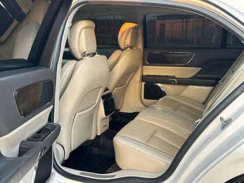 2017 Lincoln Continental Select