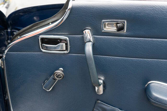 1971 Mercedes-Benz 280-Class 28