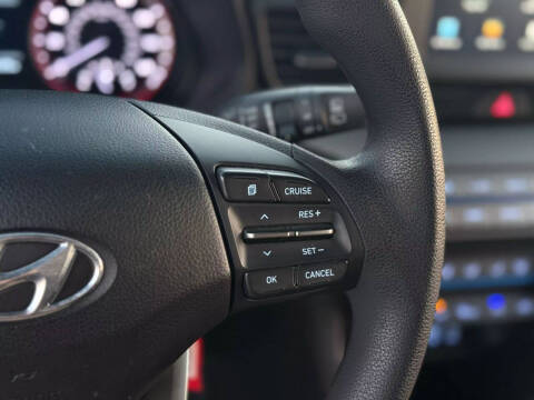 2019 Hyundai Veloster