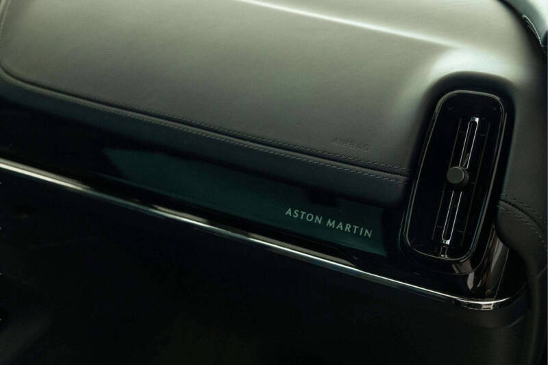 2025 Aston Martin DBX 707