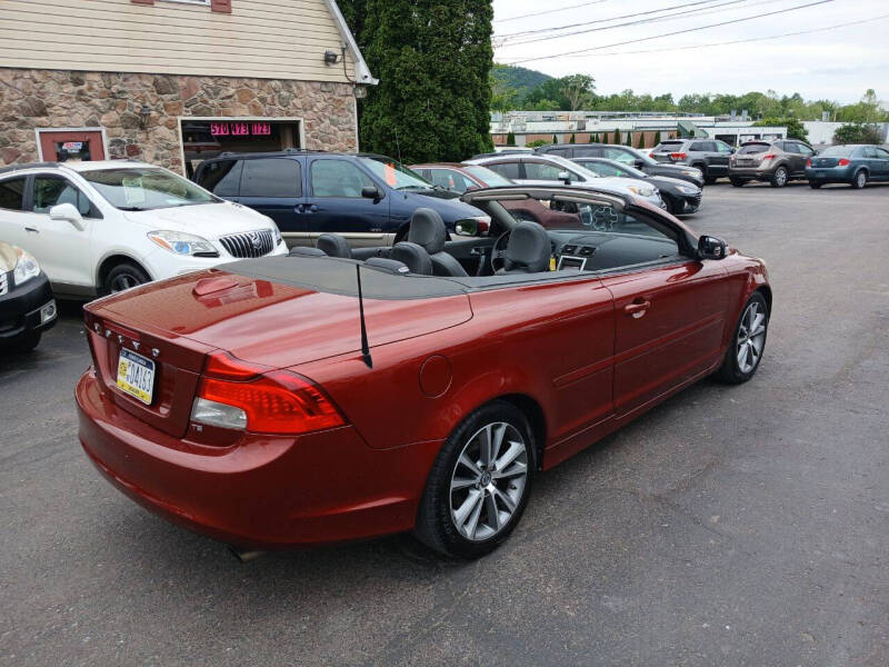 2011 Volvo C70 T5