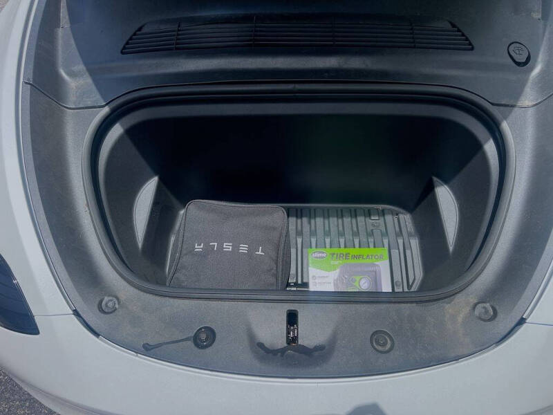 2025 Tesla Model Y Long Range