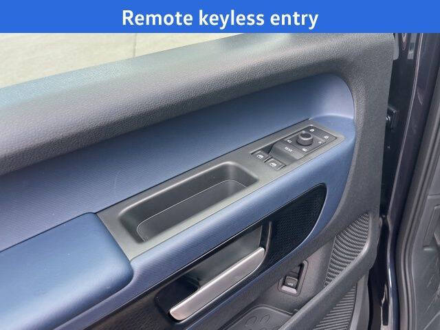 2025 Volkswagen ID. Buzz Pro S Plus