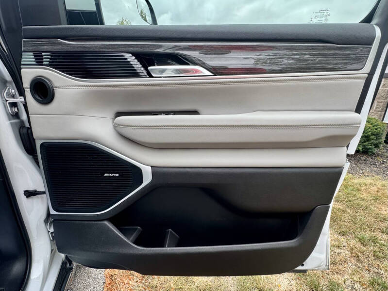 2022 Jeep Wagoneer Series III