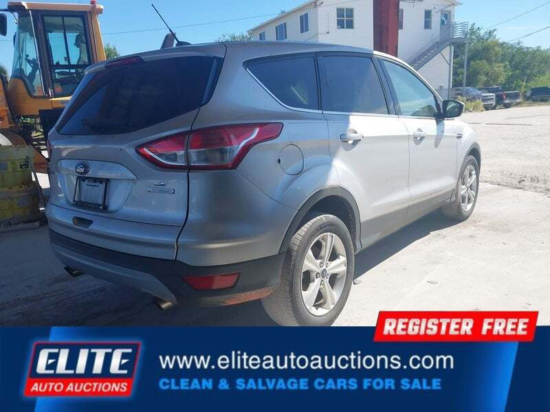 2015 Ford Escape SE