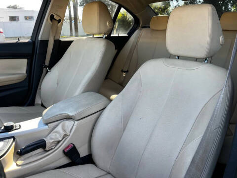 2018 BMW 3 Series 320i