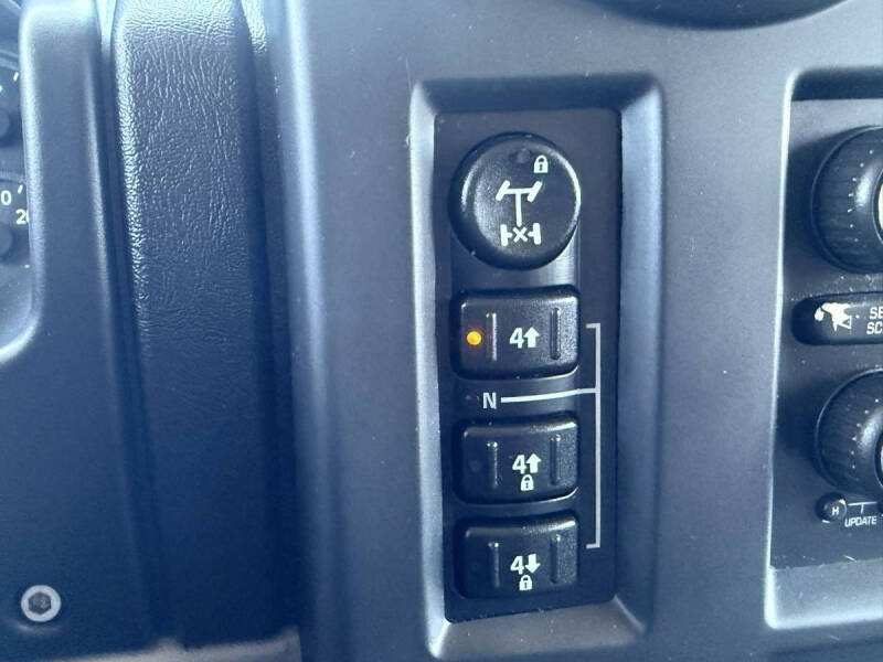 2005 HUMMER H2
