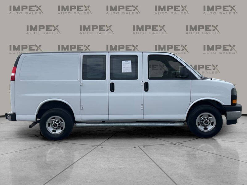 2023 GMC Savana 2500
