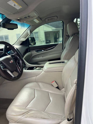 2017 Cadillac Escalade Standard