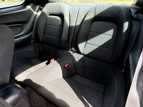 2015 Ford Mustang V6