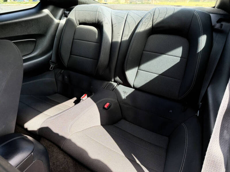 2015 Ford Mustang V6