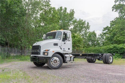 2021 Mack MD6