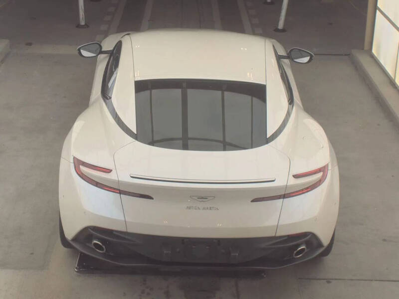 2018 Aston Martin DB11 V8