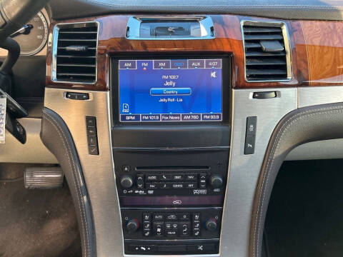 2013 Cadillac Escalade Platinum Edition