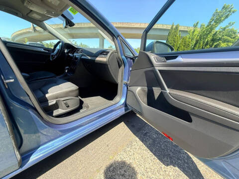 2015 Volkswagen e-Golf SEL Premium