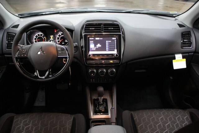 2026 Mitsubishi Outlander Sport LE