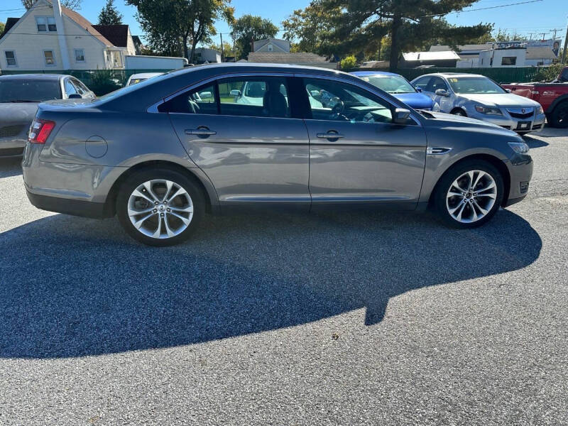 2013 Ford Taurus SEL