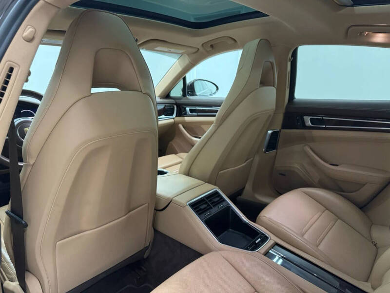 2020 Porsche Panamera