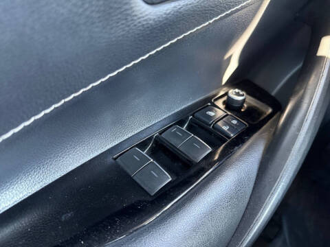 2020 Toyota Corolla Hatchback SE