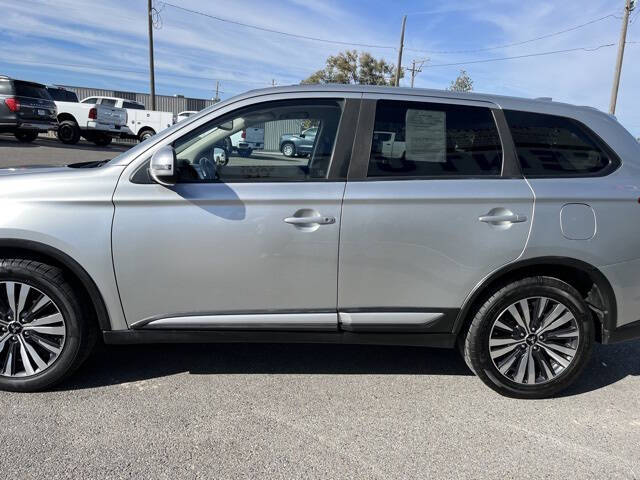 2020 Mitsubishi Outlander SE