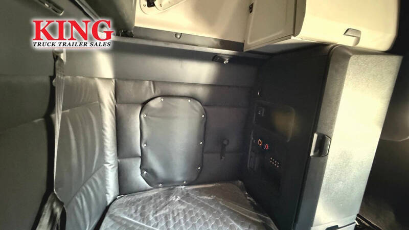 2023 Freightliner Cascadia