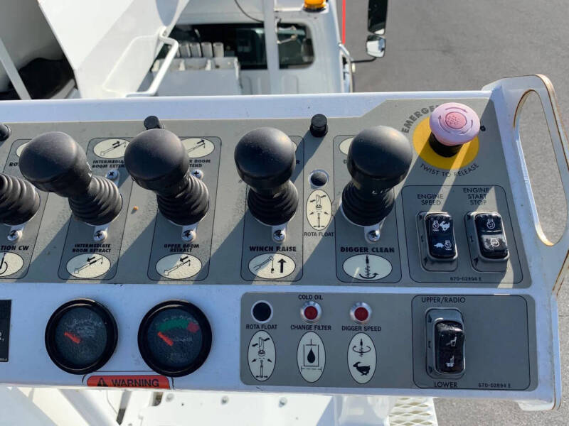 2014 Freightliner M2 106