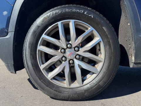 2017 GMC Acadia SLE-2