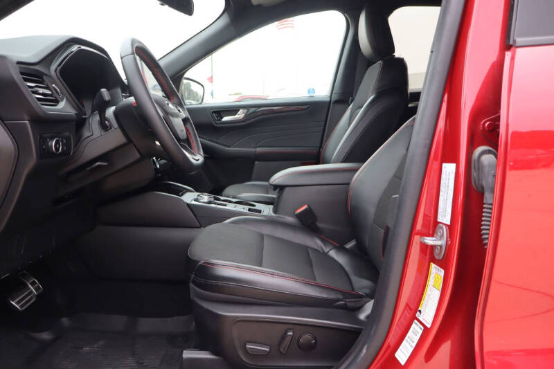 2023 Ford Escape ST-Line Select