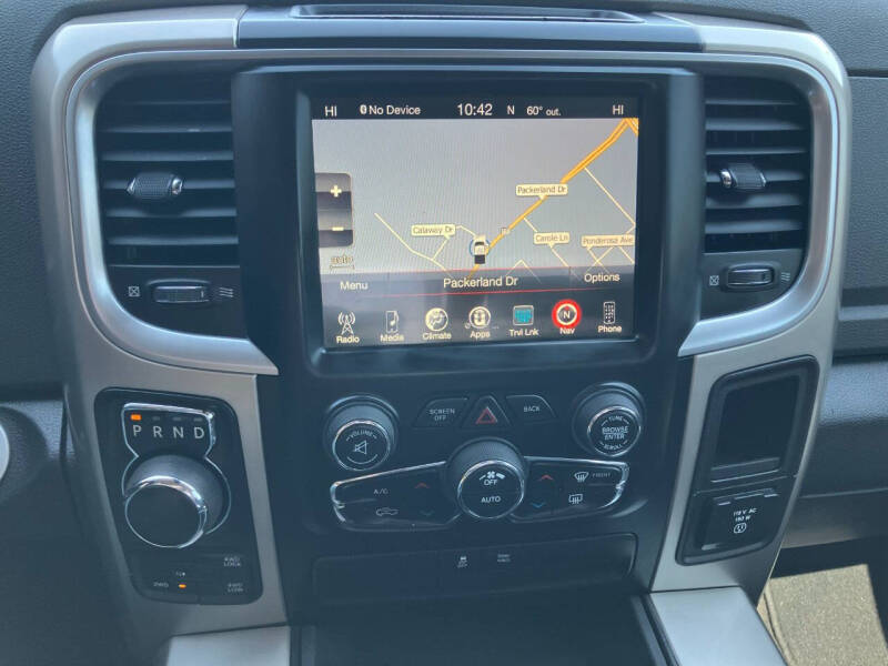 2017 RAM 1500 SLT