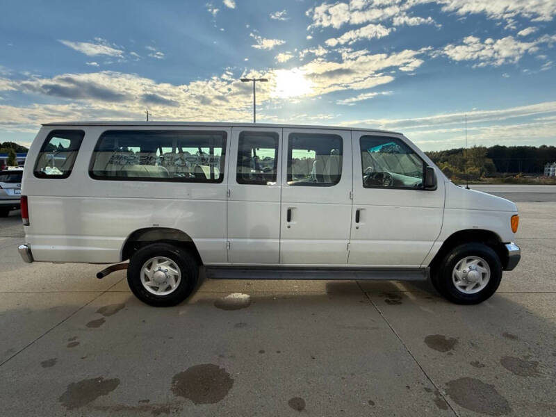 2007 Ford E-Series E-350 SD XLT
