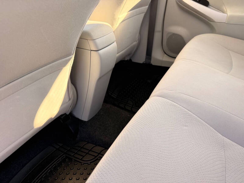 2013 Toyota Prius Three