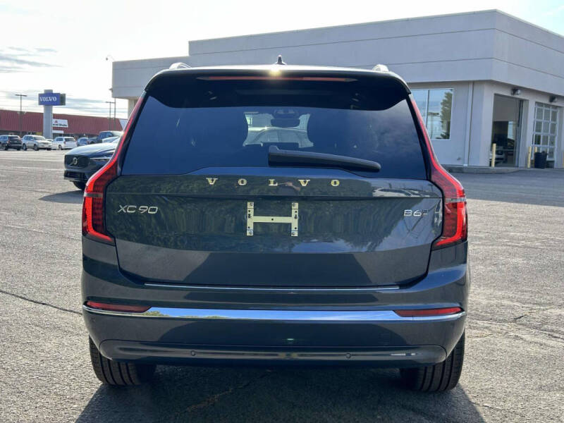 2026 Volvo XC90 B6 Core