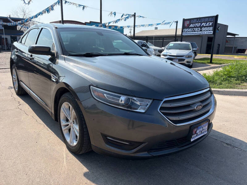 2018 Ford Taurus SEL