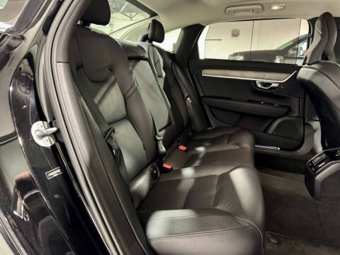 2023 Volvo S90 B6 Plus