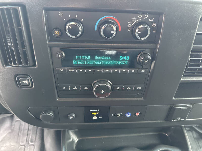 2023 GMC Savana 2500