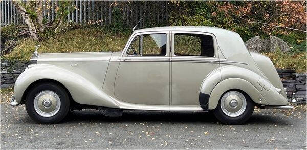 Curbside Classic 1955 RollsRoyce Silver Dawn  The Lady Takes A Knee   Curbside Classic