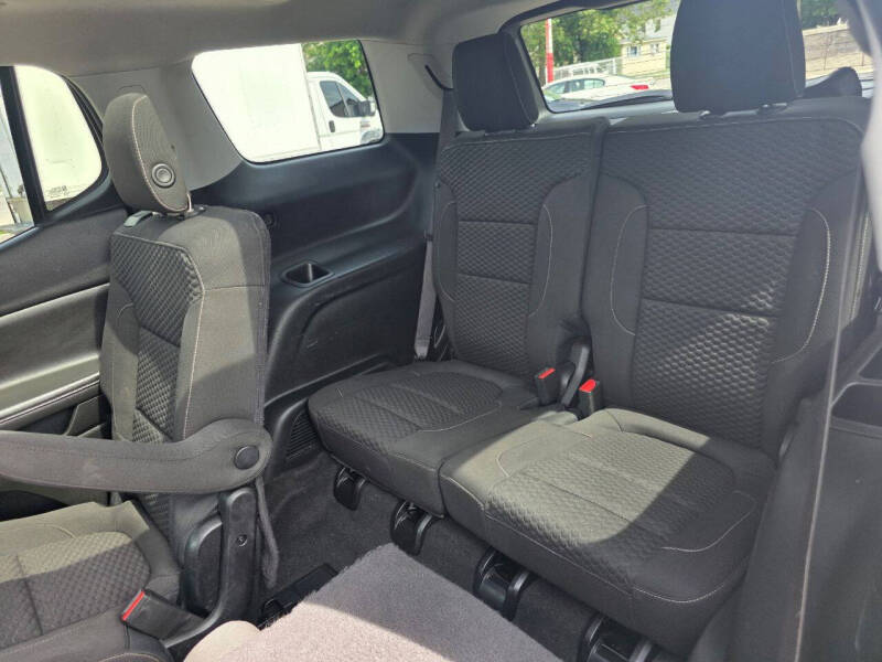 2017 GMC Acadia SLE-2