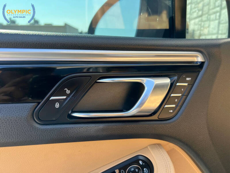 2018 Porsche Macan