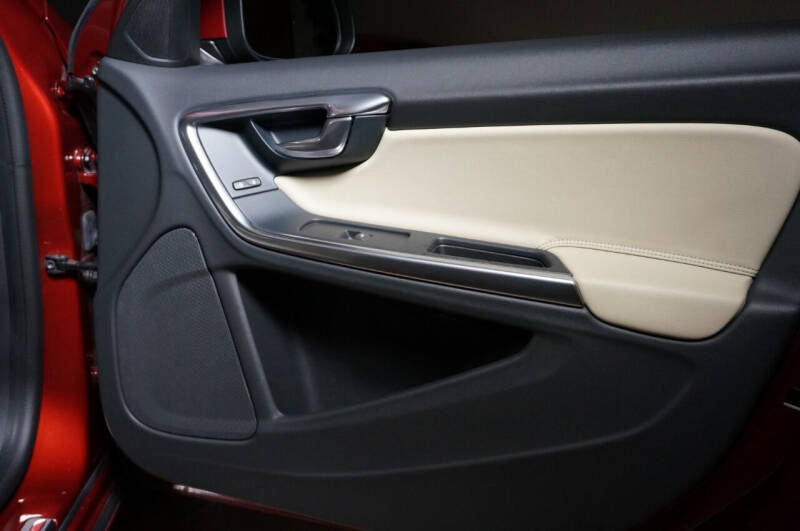 2013 Volvo S60 T5 Premier Plus